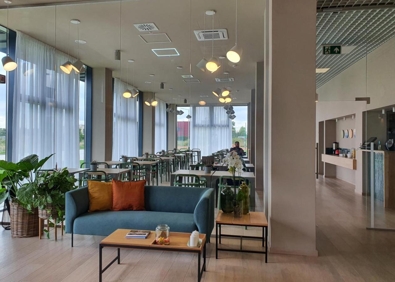 Marida Hotel Сату-Маре Экстерьер фото