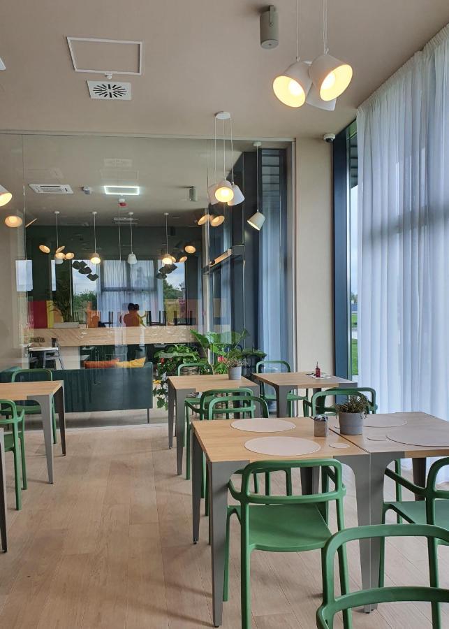 Marida Hotel Сату-Маре Экстерьер фото
